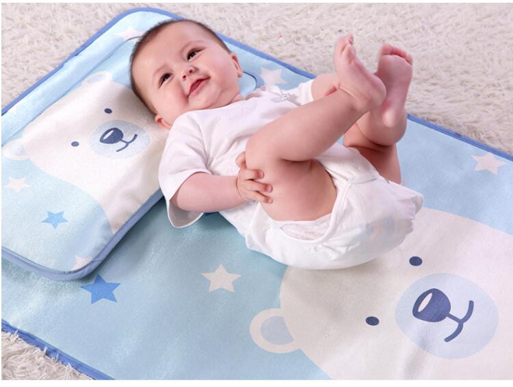 婴儿儿童夏季冰丝透气凉席套装（1个枕头+凉席）图案随机发货